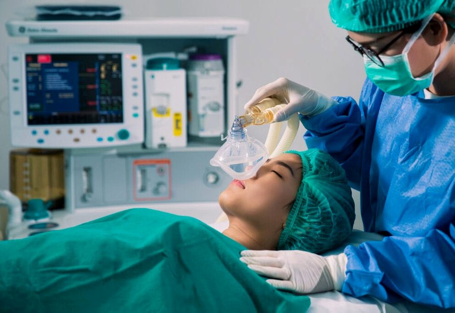 Anaesthesia care and patient monitoring